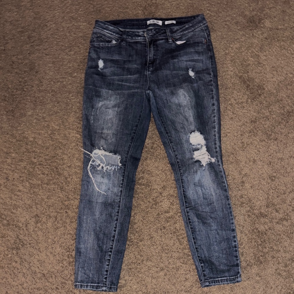 Distressed Dark Wash Women’s Jeans - Blue